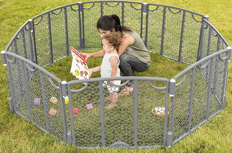 Evenflo Versatile Play Space