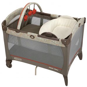 Graco Pack ‘n Play Playard with a Reversible Napper and Changer