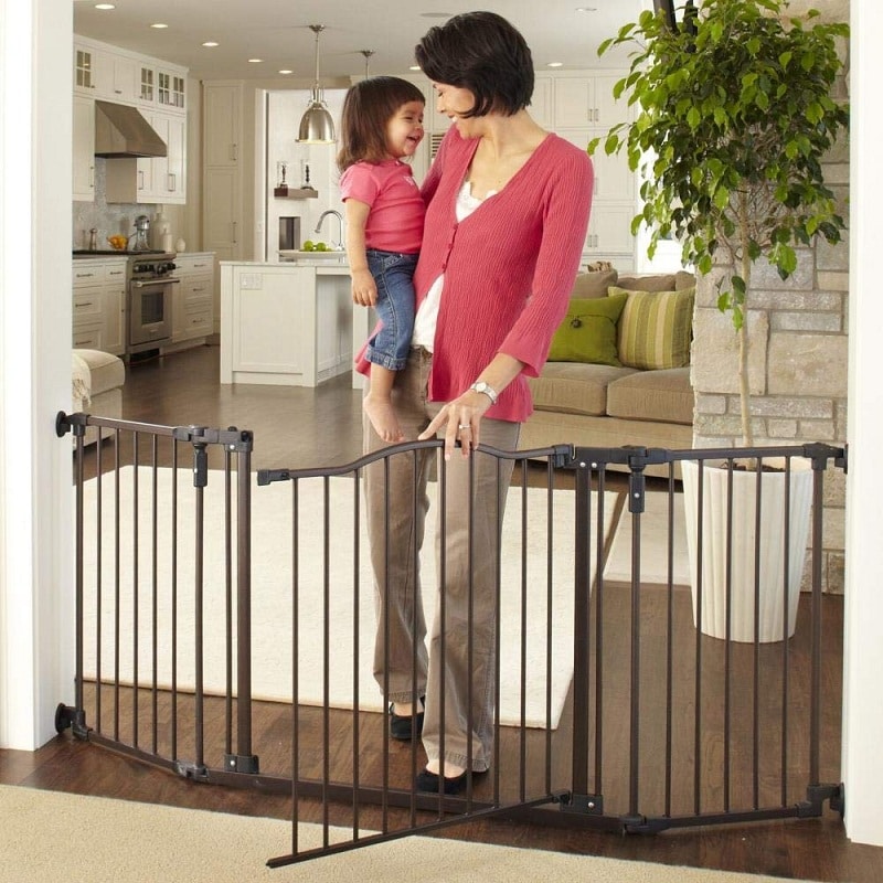 baby gate for angled openings